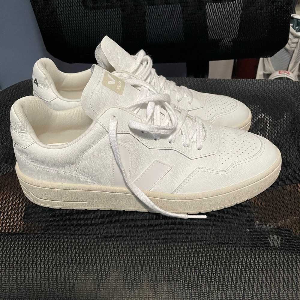 Veja Men's White and Cream Sneakers